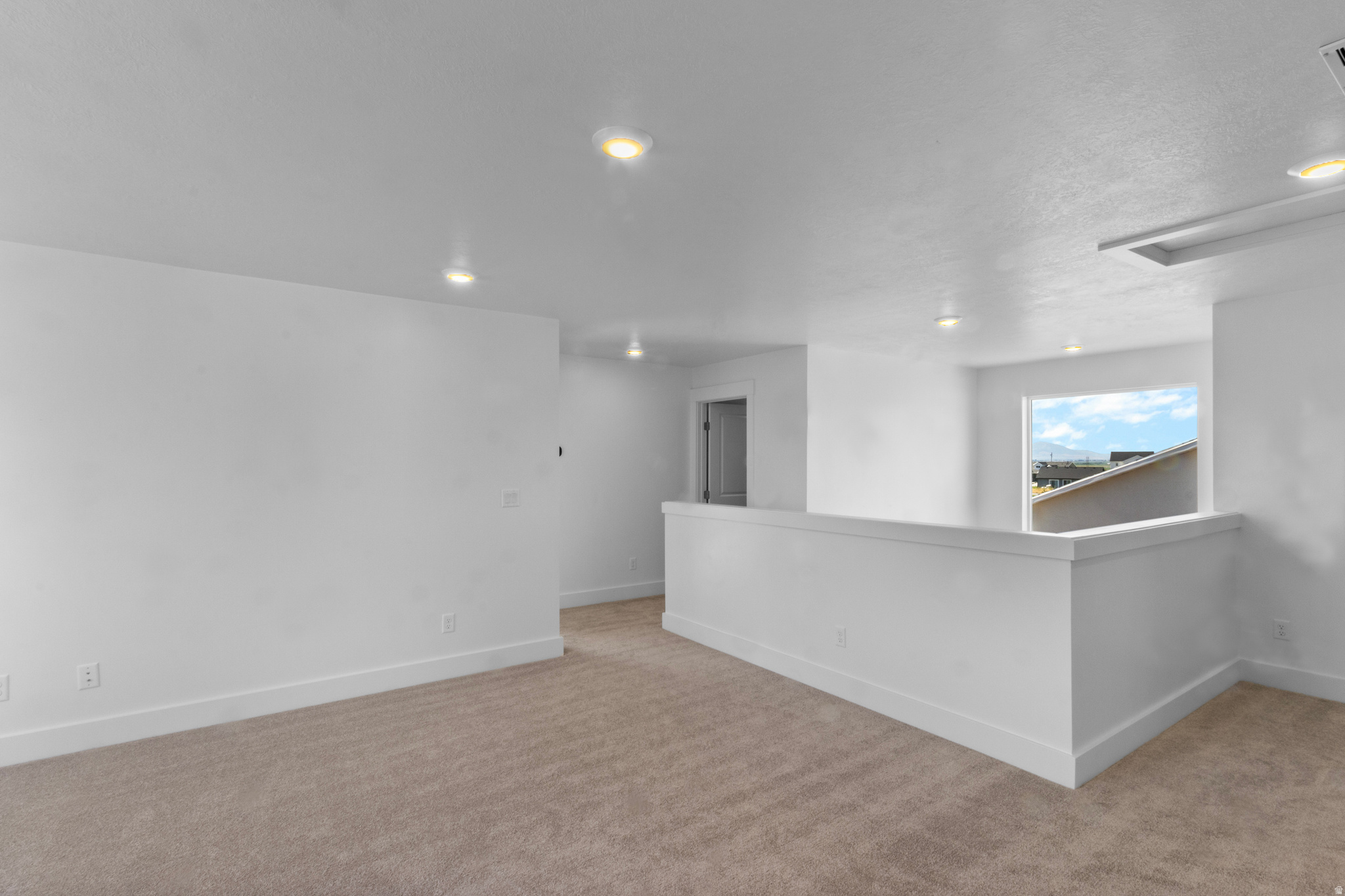 RIVERGATE - Residential
