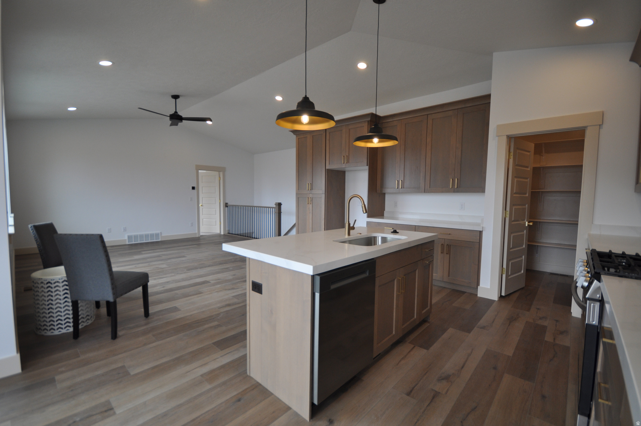 SPRINGFIELD ESTATES - Residential