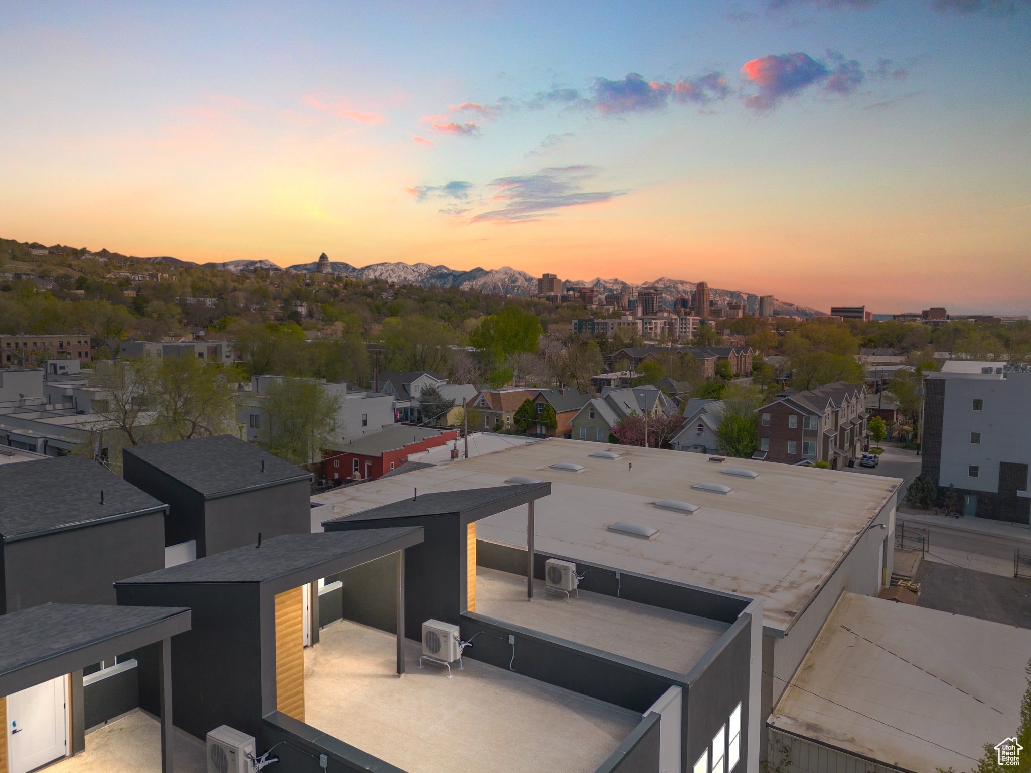 LARADEAN TOWNHOMES - Residential