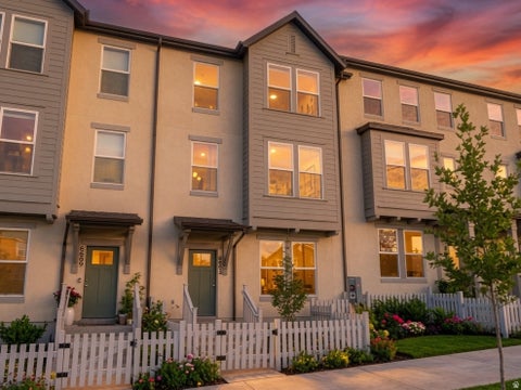 Townhouse For Sale - 6693 W South Jordan Pkwy #347<br/> Salt Lake County, South Jordan, UT 84009