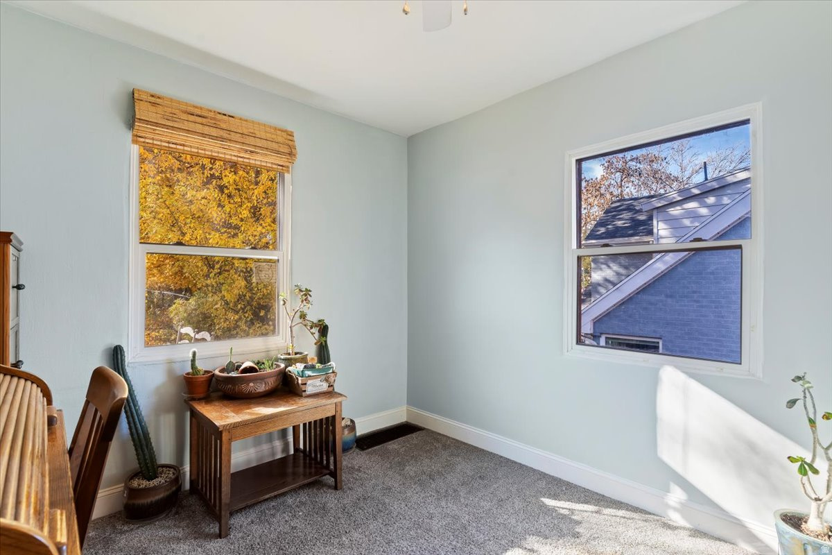 NOB HILL - Residential