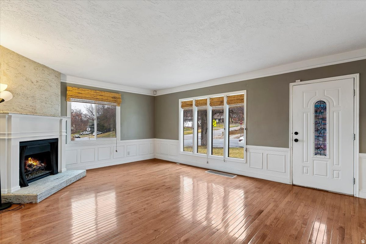 NOB HILL - Residential