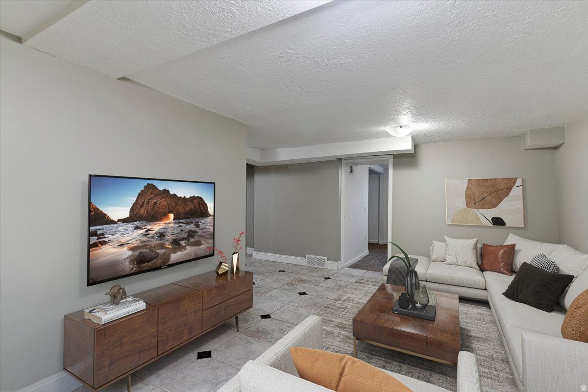 NOB HILL - Residential