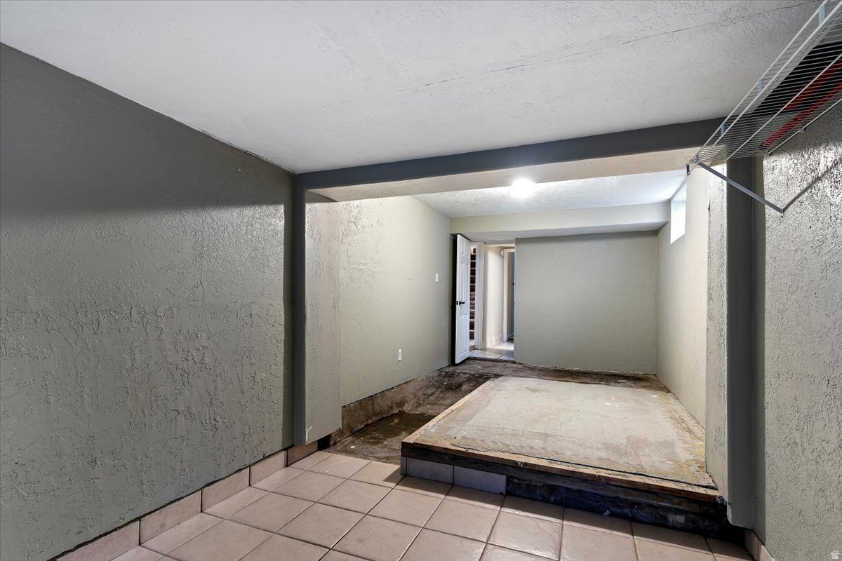 NOB HILL - Residential