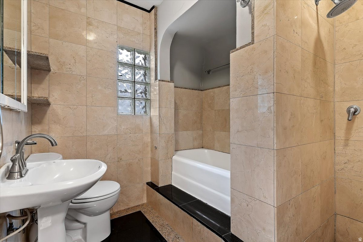 NOB HILL - Residential