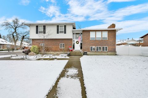 Photo of 619 W 4050 S, Riverdale, UT 84405 (MLS # 2130023)