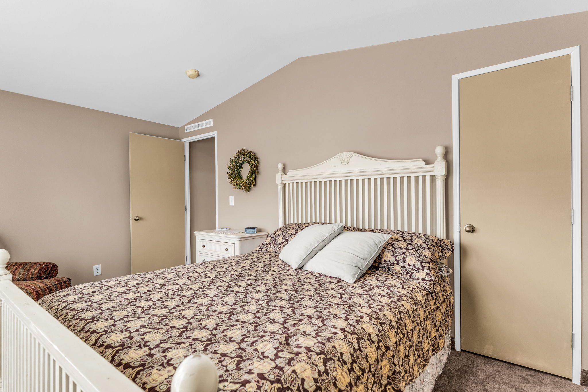 APPLEWOOD - Residential