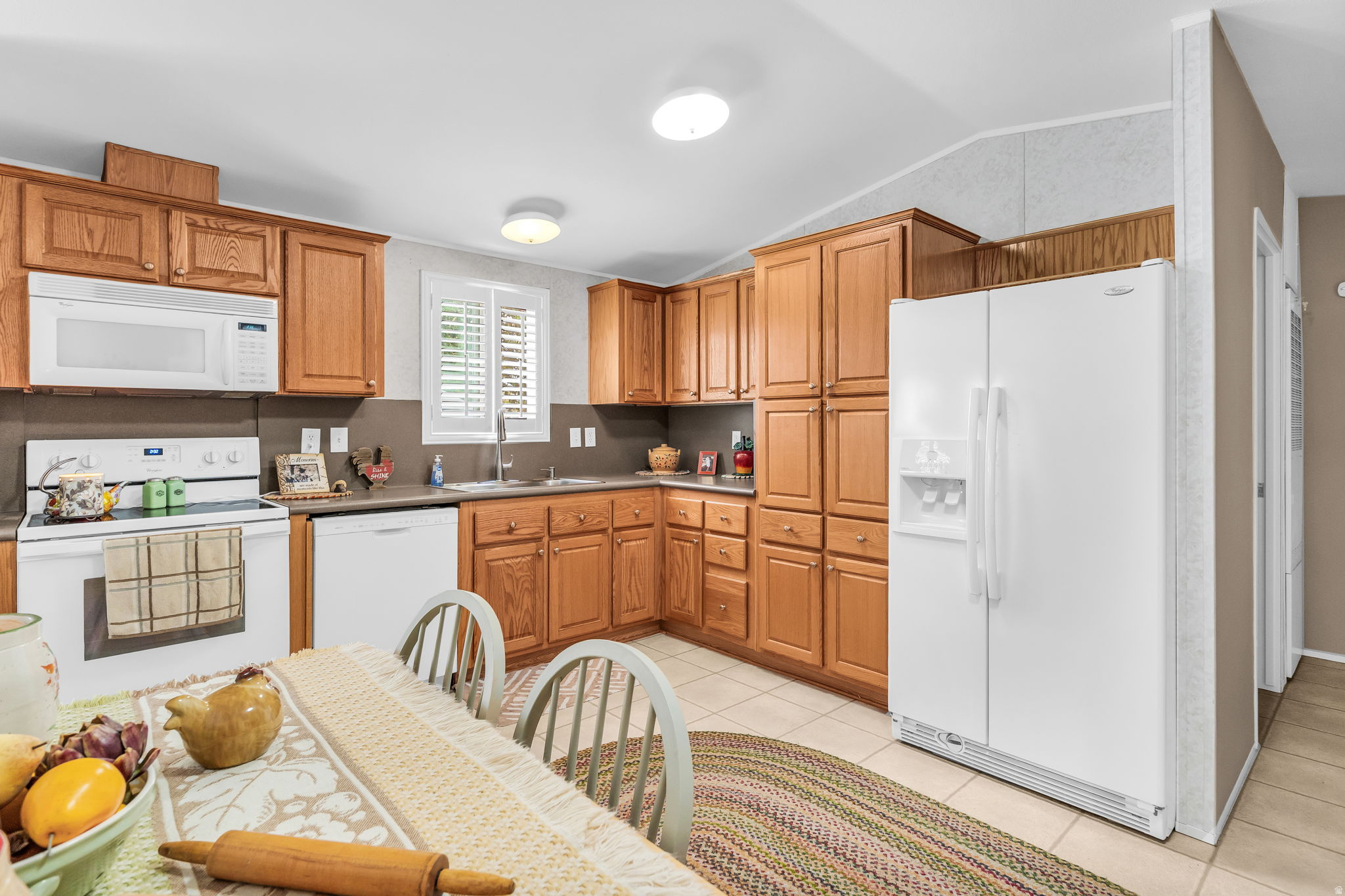 APPLEWOOD - Residential