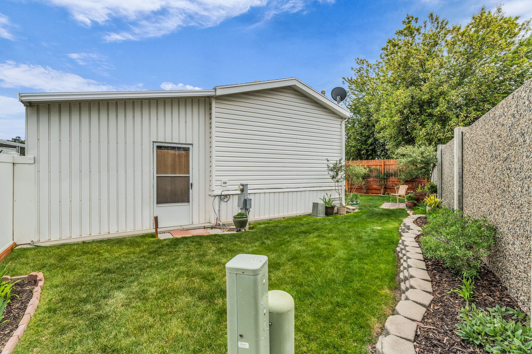 APPLEWOOD - Residential