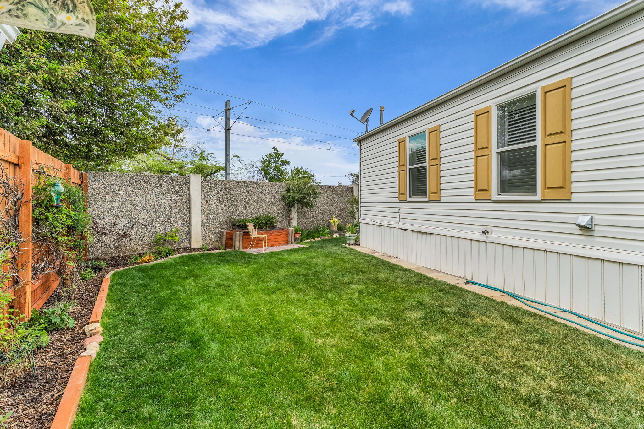 APPLEWOOD - Residential
