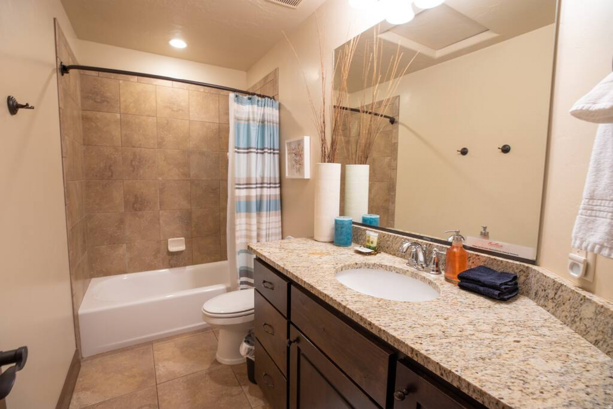 CORAL RIDGE TOWNHOMES PH 3-A - Residential