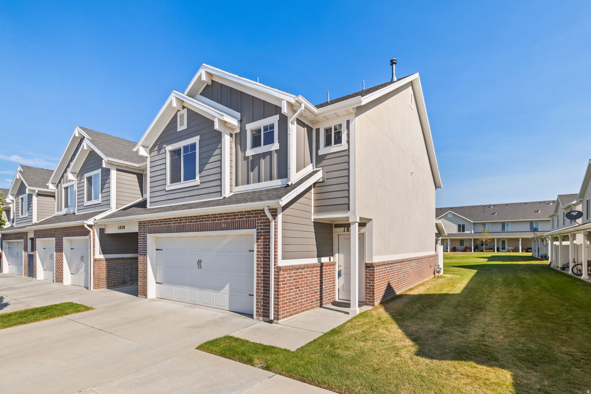 SANDY POINT - Residential