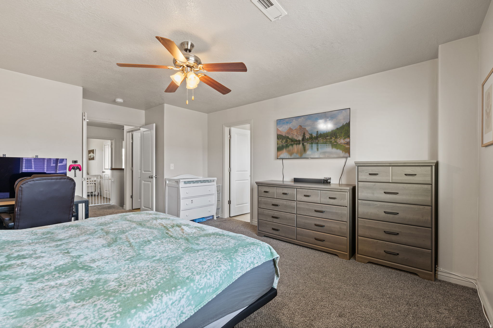 SANDY POINT - Residential