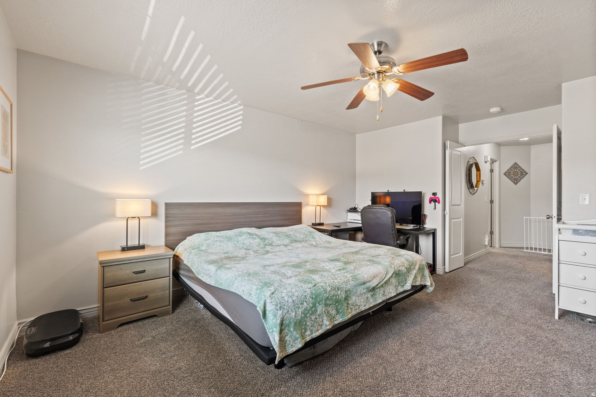 SANDY POINT - Residential