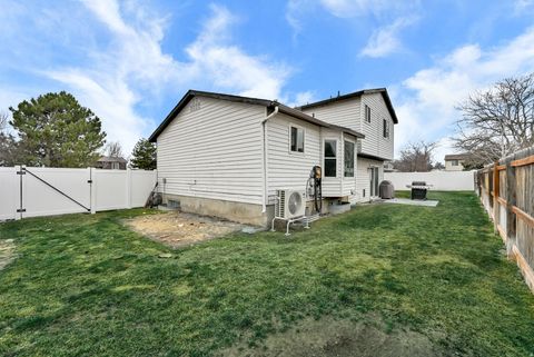 Tiny photo for 3222 W TYSONBROOK CT. Ct, Taylorsville, UT 84129 (MLS # 2138285)