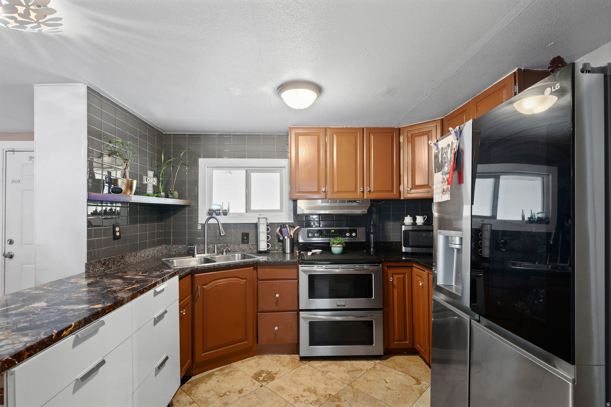 MAJESTIC OAK - Residential