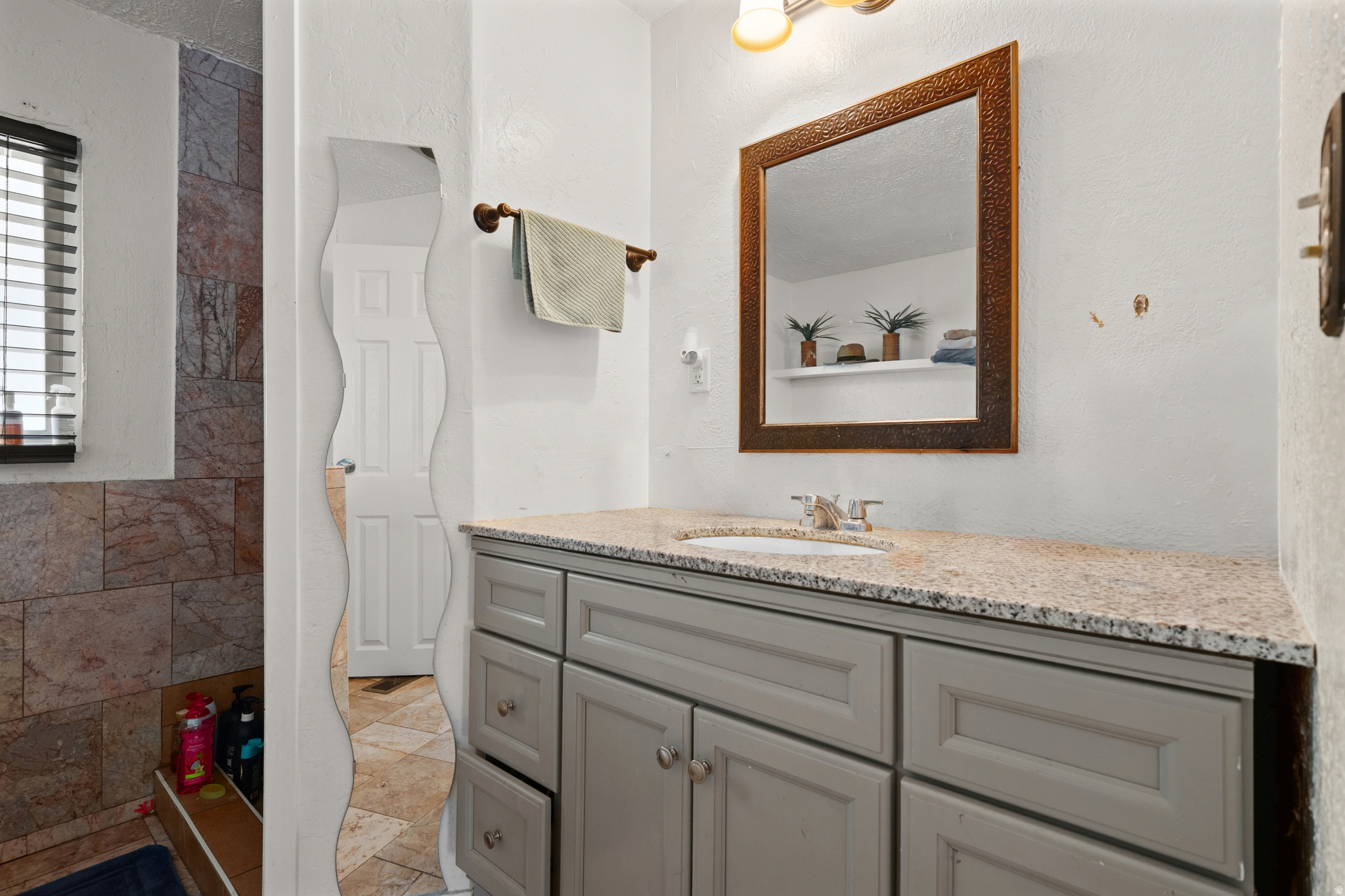 MAJESTIC OAK - Residential