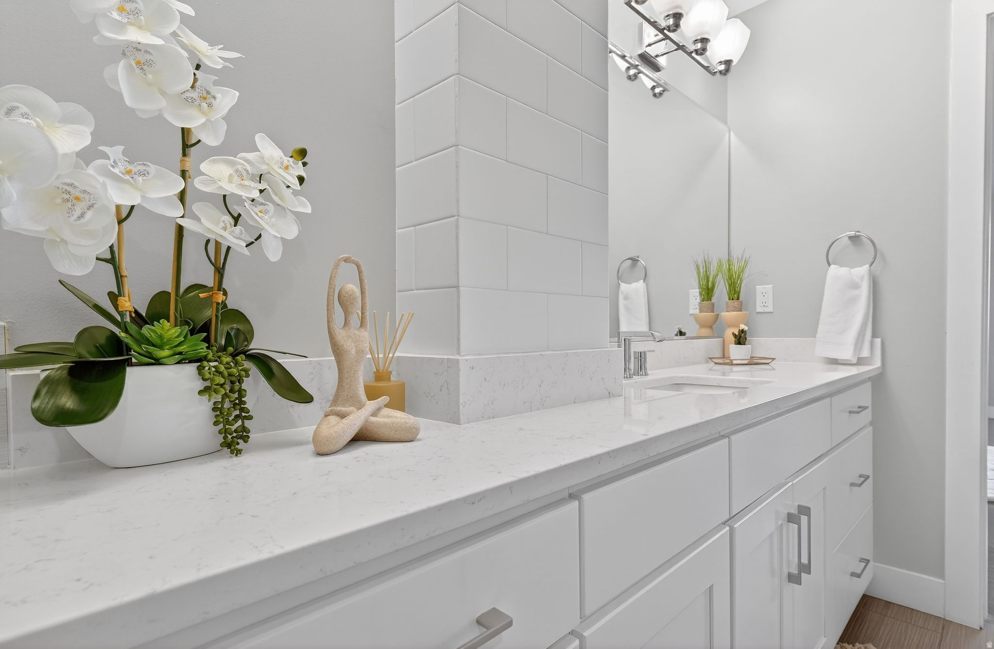 CAPITOL HILL CONDOMINIUM - Residential