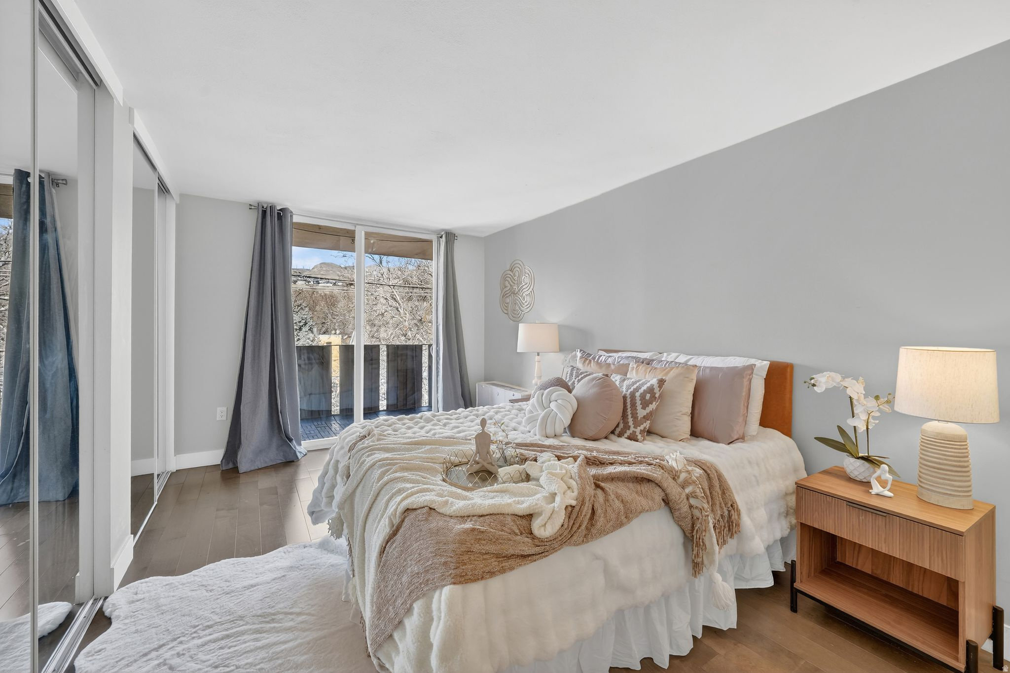 CAPITOL HILL CONDOMINIUM - Residential