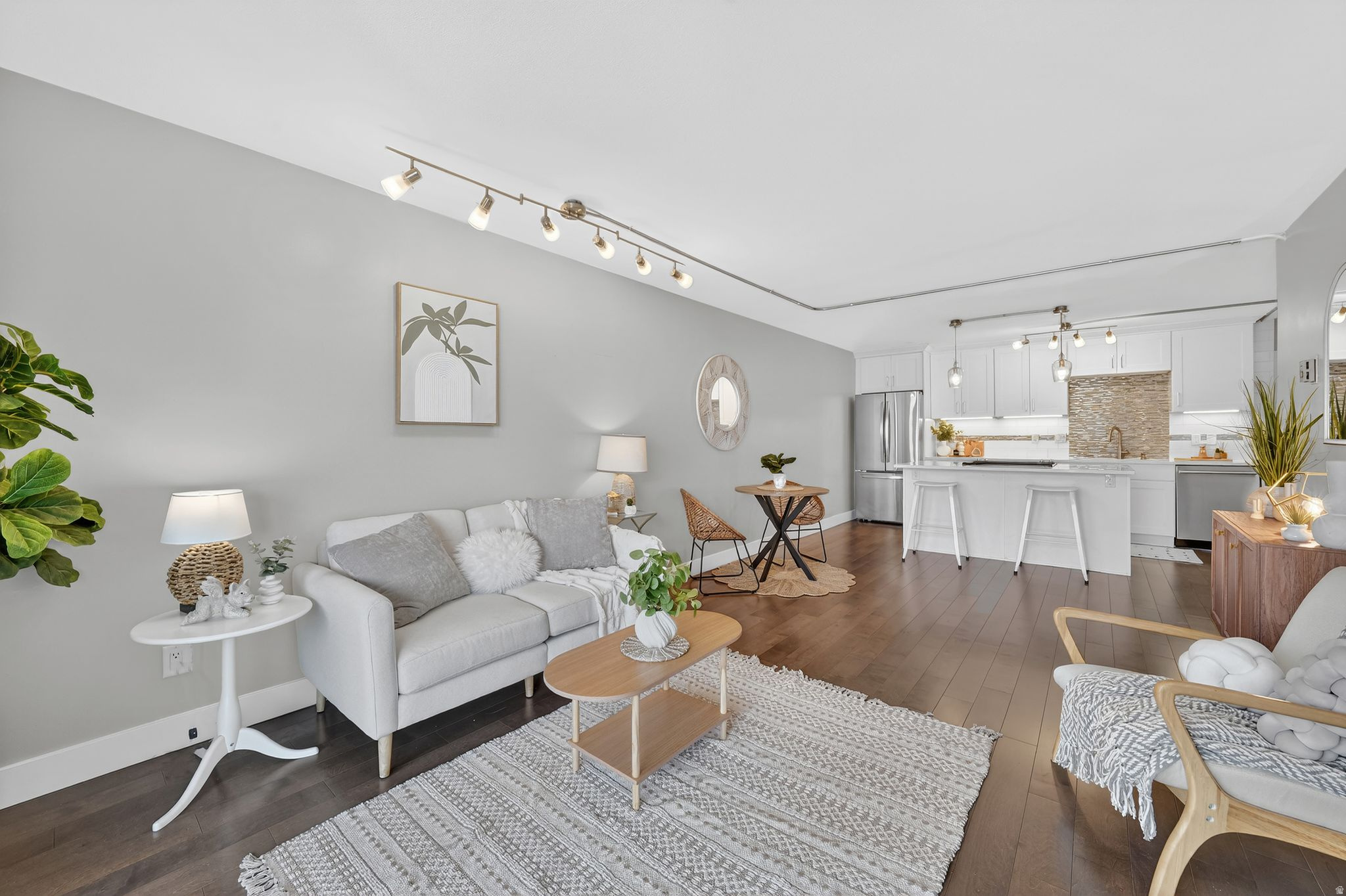 CAPITOL HILL CONDOMINIUM - Residential