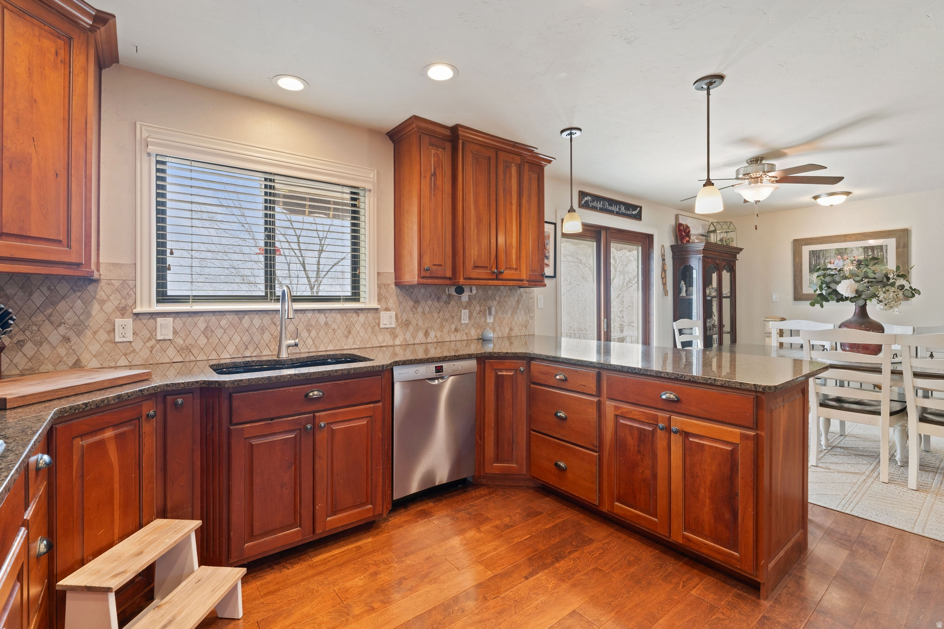 OVERLOOK - Residential