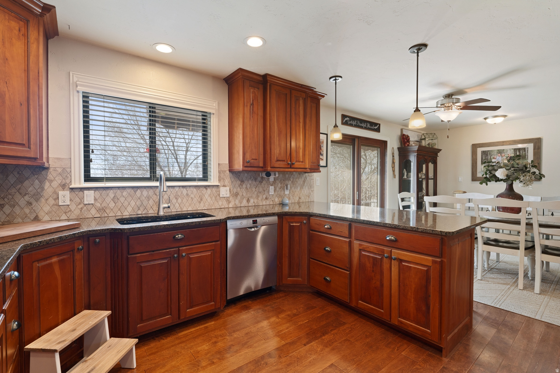 OVERLOOK - Residential