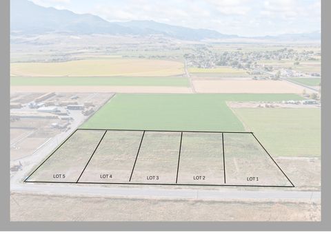 Photo of 160 E 650 N #3, Central Valley, UT 84754 (MLS # 2120180) Photo of 160 E 650 N #3, Central Valley, UT 84754 (MLS # 2120180)