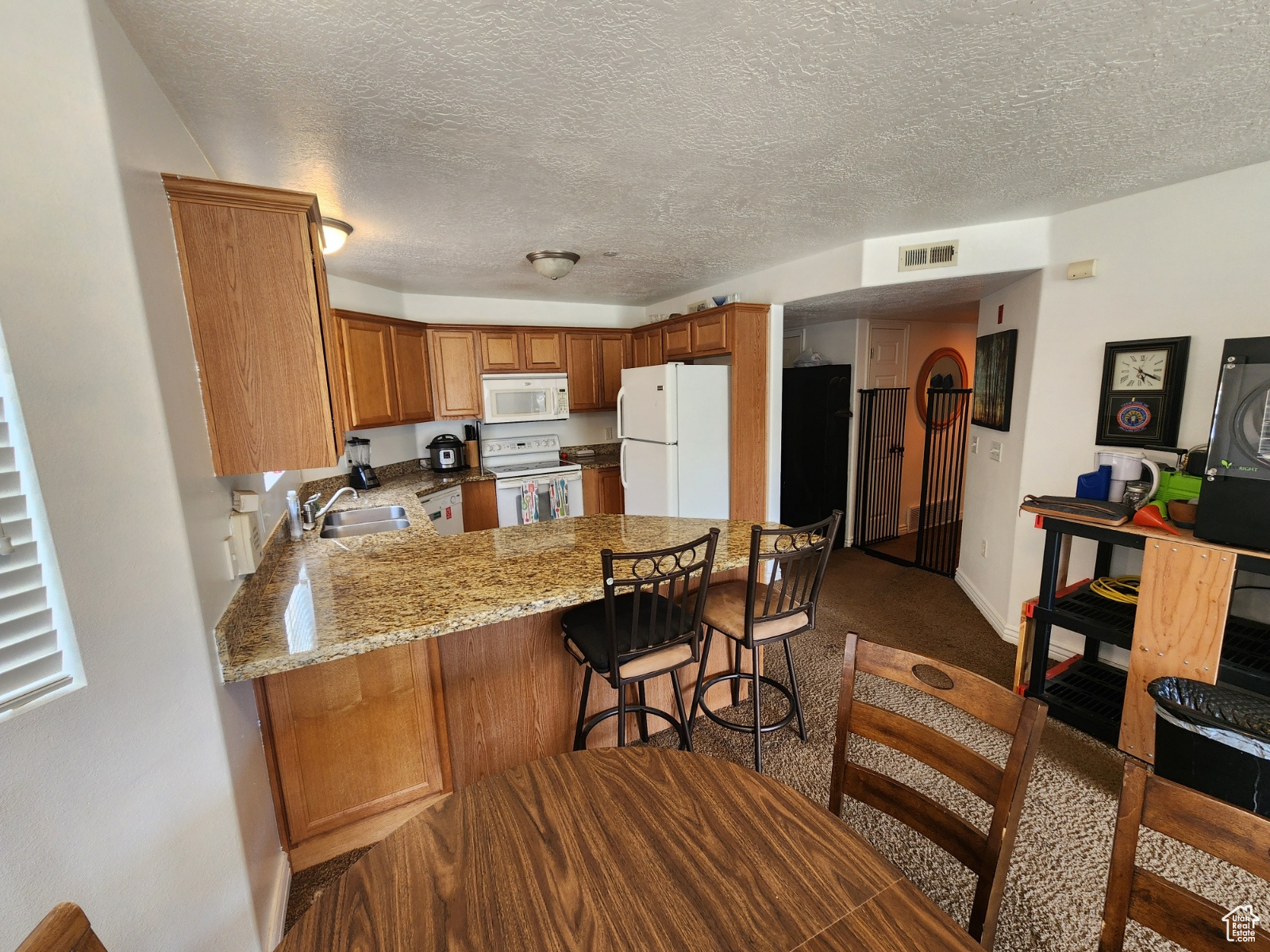 EAST TOWN VILLAGE PH - Residential