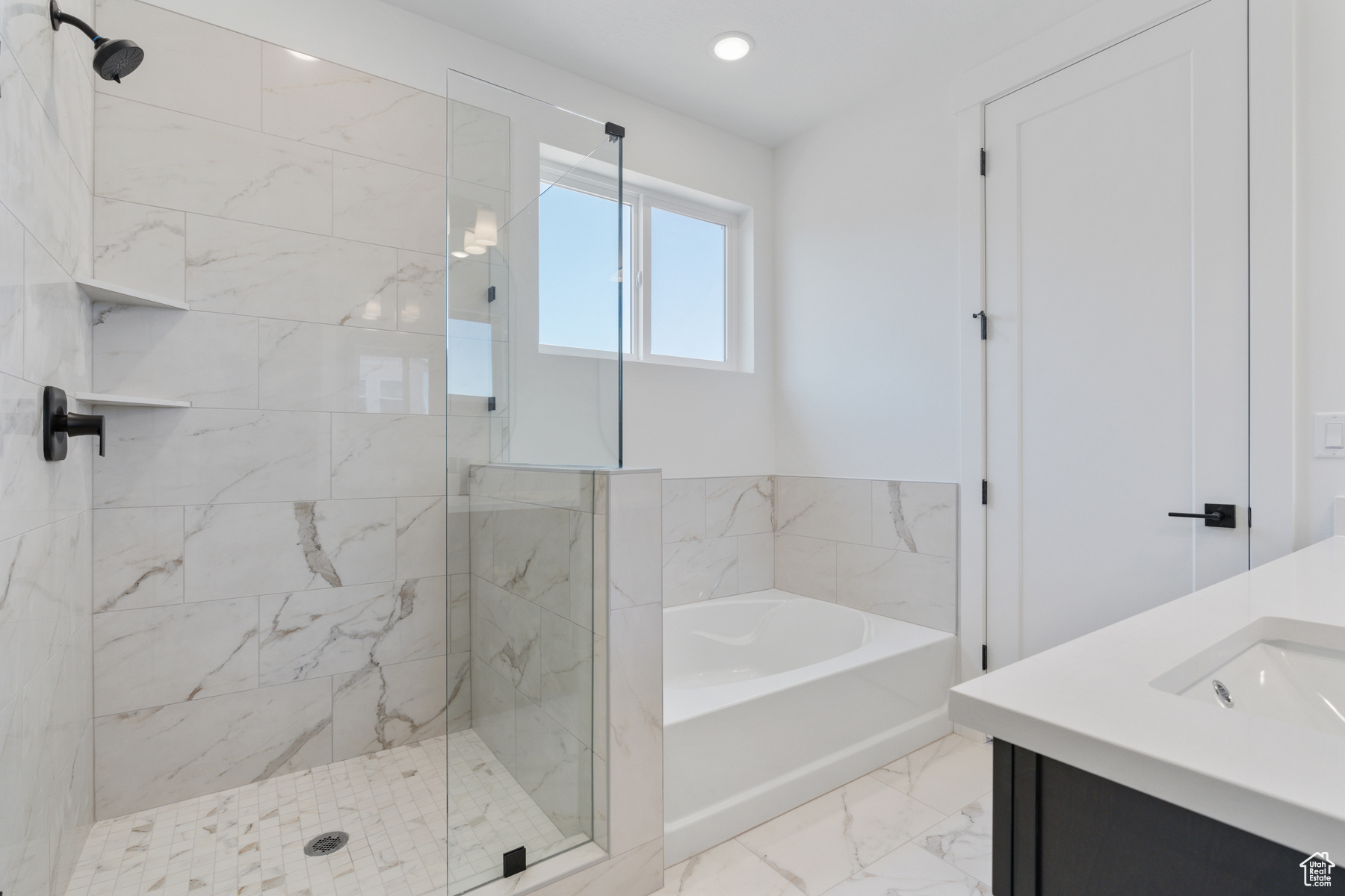 VISTAS AT SUMMIT RDG - Residential