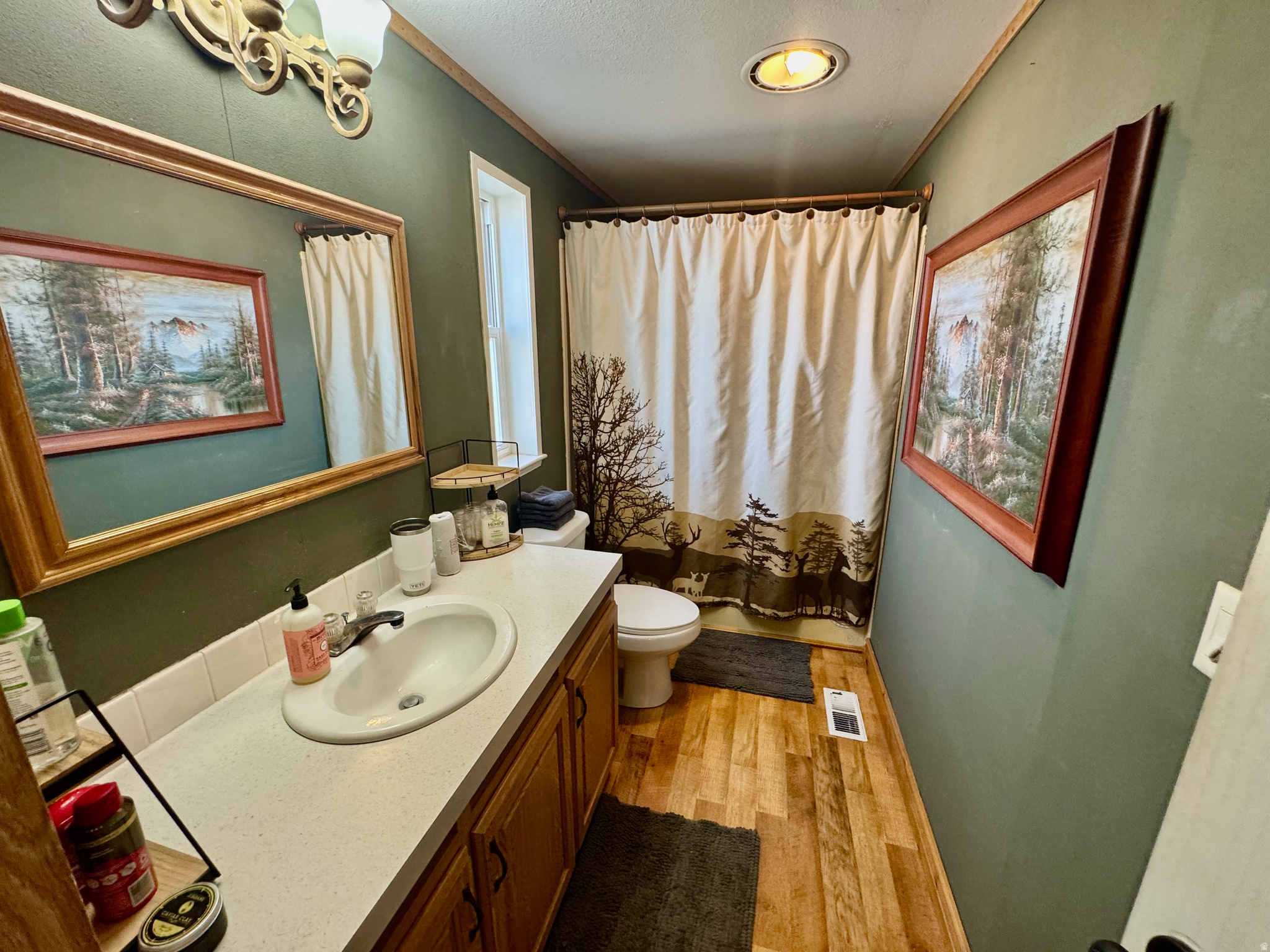 COUNTRY MEADOWS - Residential