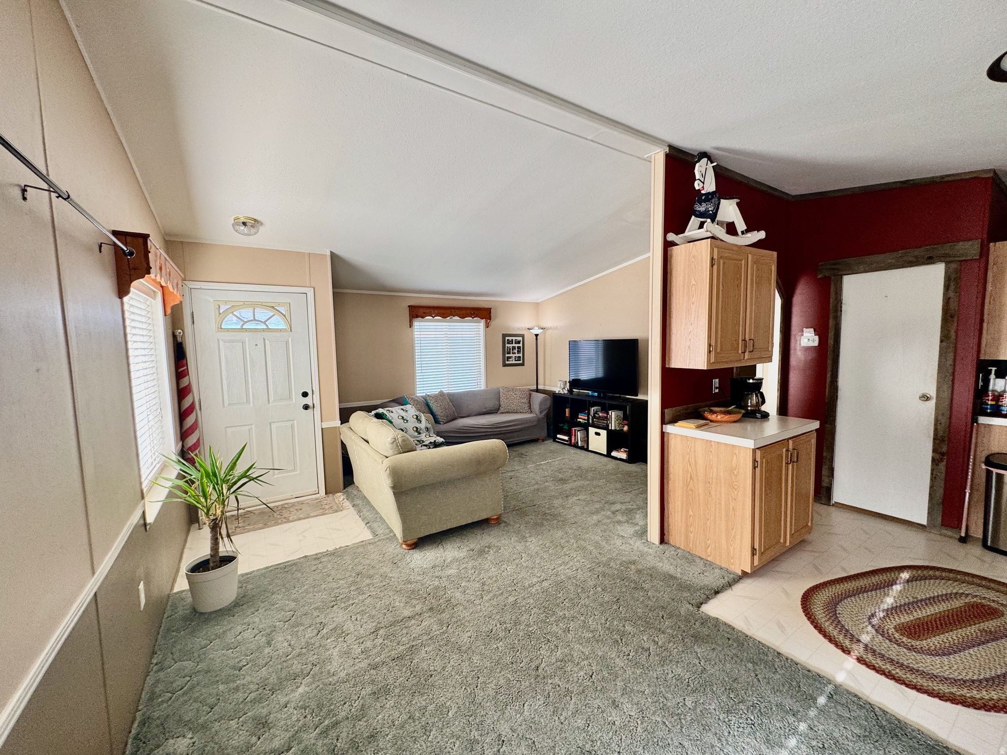 COUNTRY MEADOWS - Residential