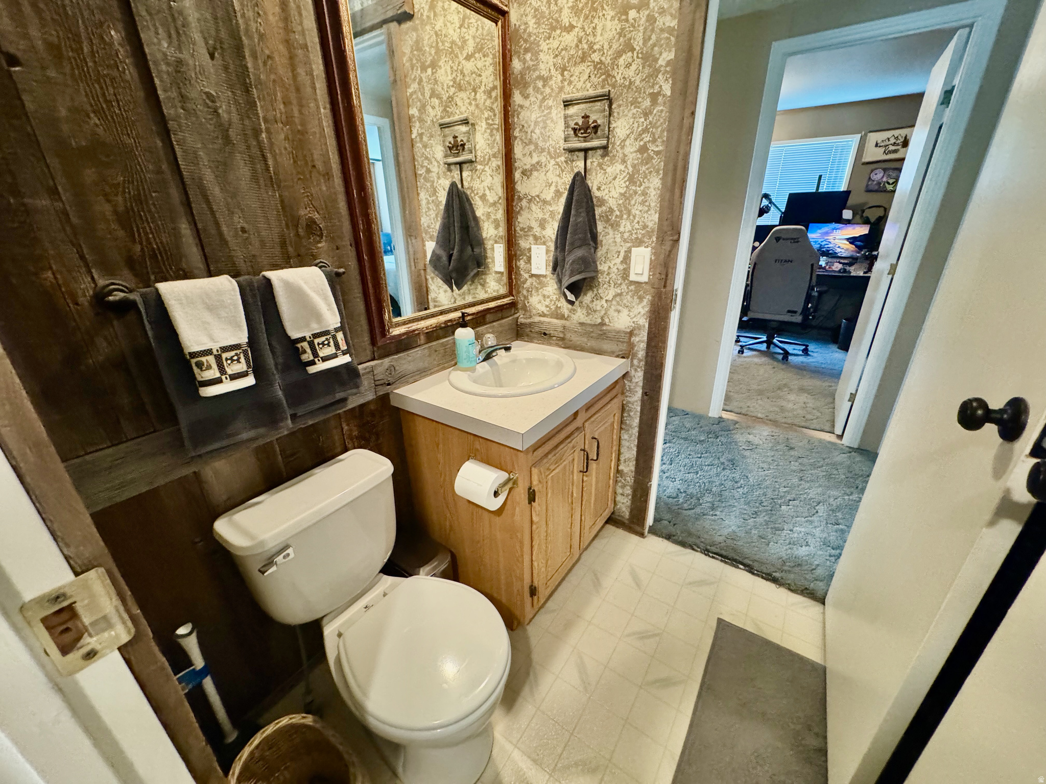 COUNTRY MEADOWS - Residential