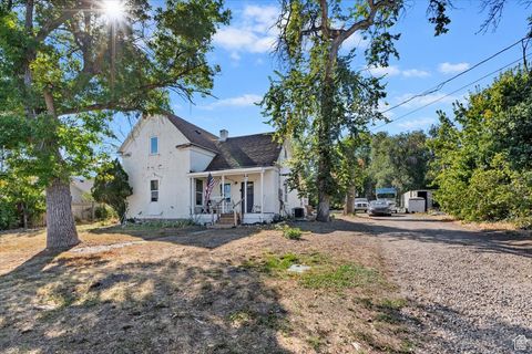 Photo of 370 E 300 S, Payson, UT 84651 (MLS # 2114766)