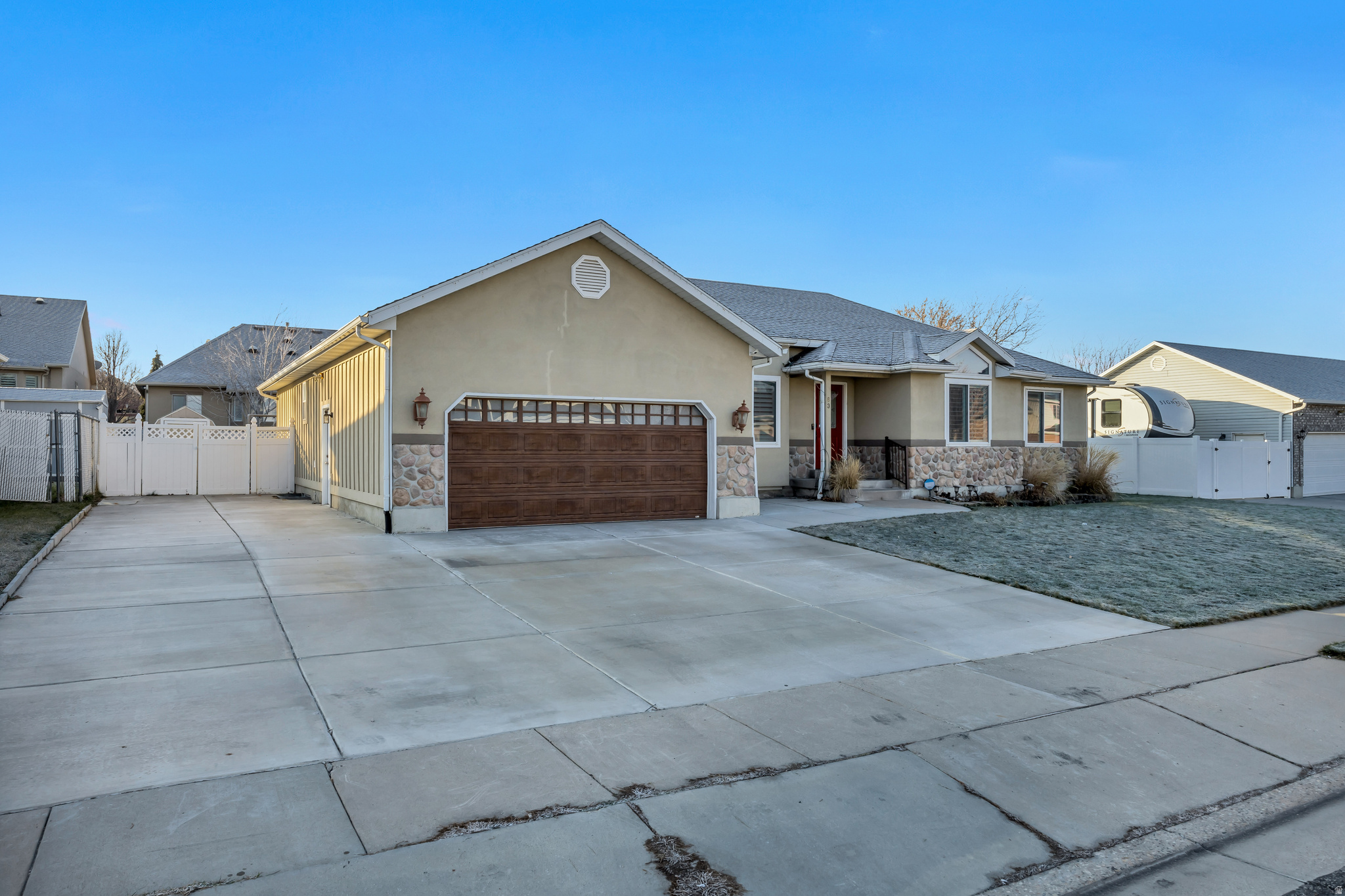 MEADOWLANDS - Residential