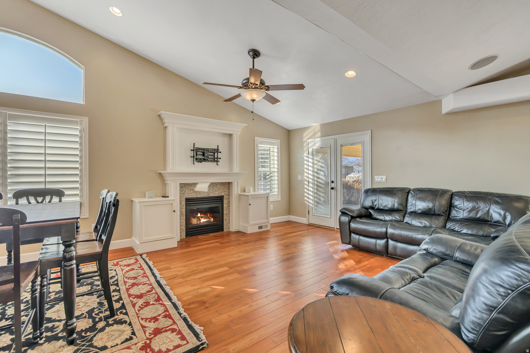 MEADOWLANDS - Residential