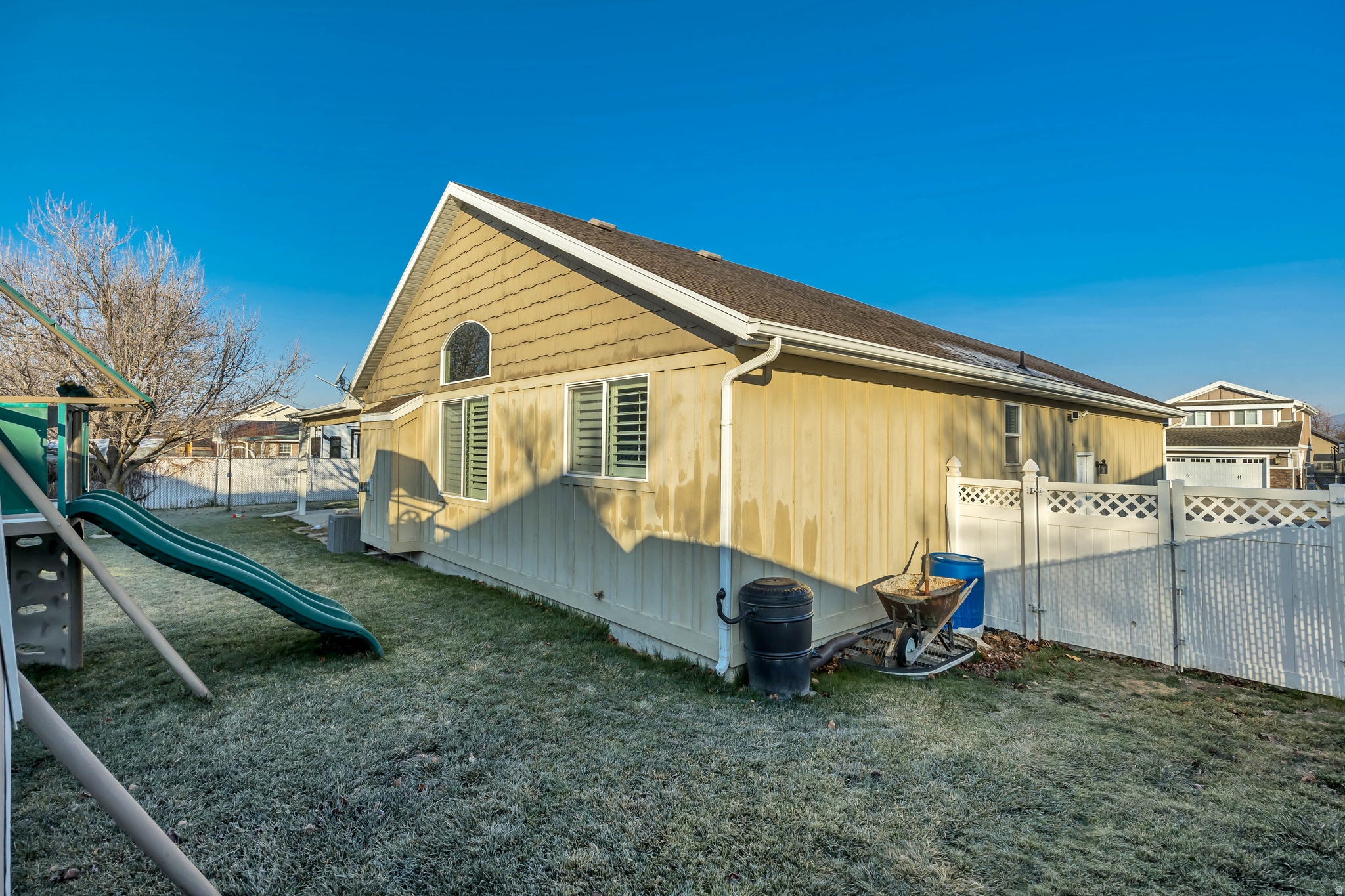 MEADOWLANDS - Residential