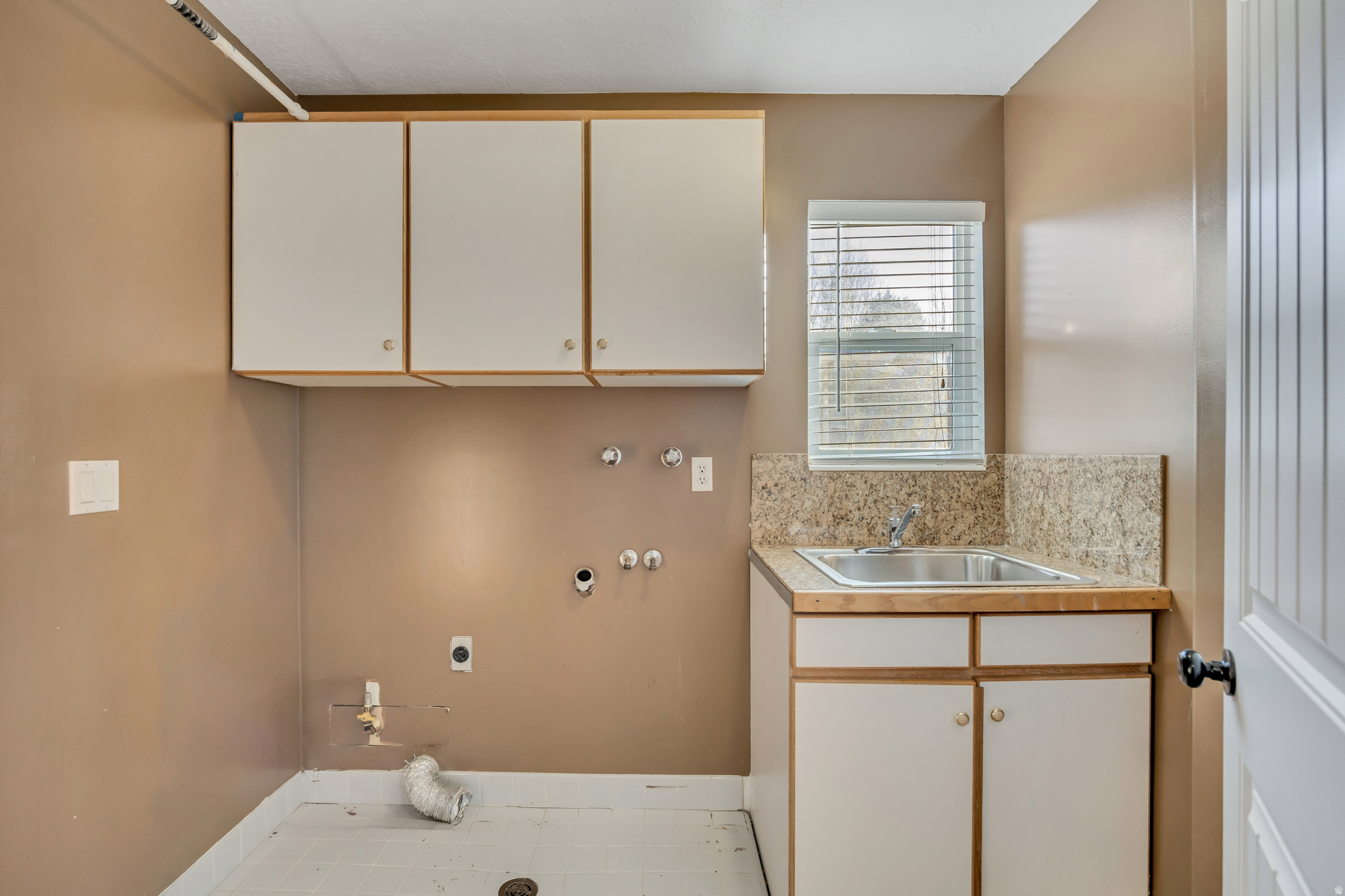 MEADOWLANDS - Residential