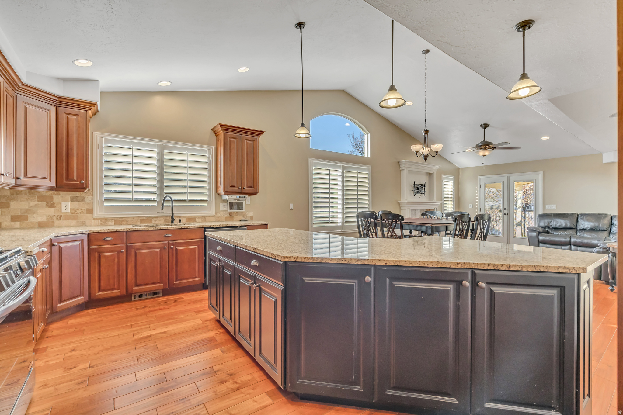 MEADOWLANDS - Residential