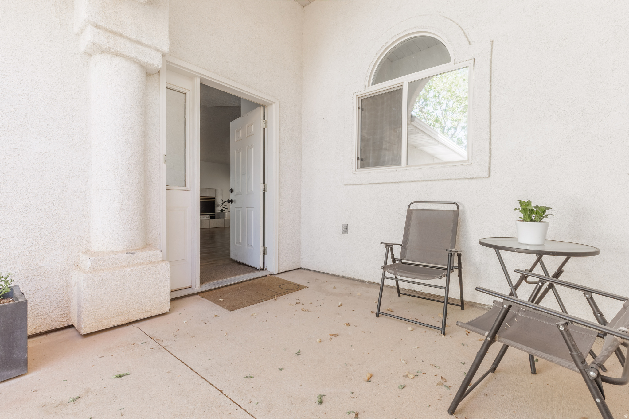 BLOOMINGTON HILLS - Residential