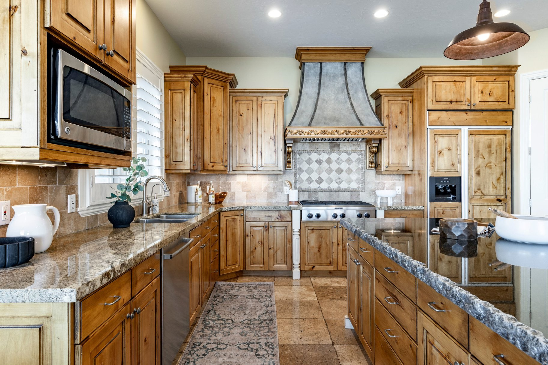 SUMMERWOOD - Residential