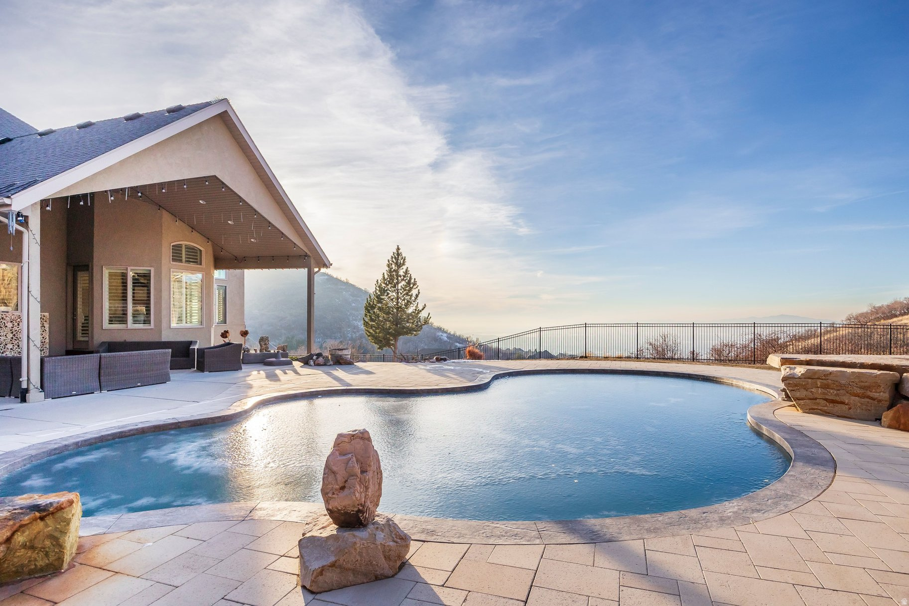 SUMMERWOOD - Residential