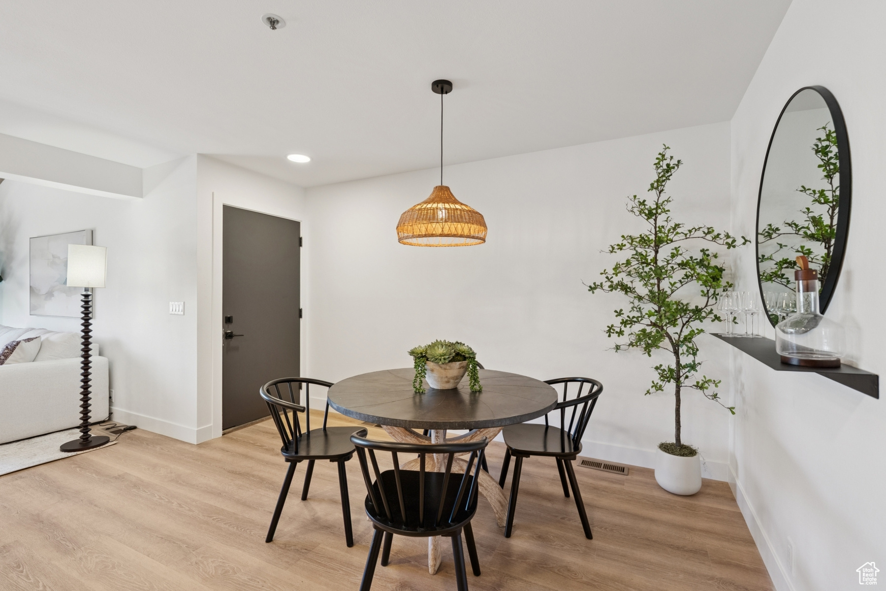 Park City, Utah 84060, United States, 3 Bedrooms Bedrooms, ,2 BathroomsBathrooms,Residential,Active,181508