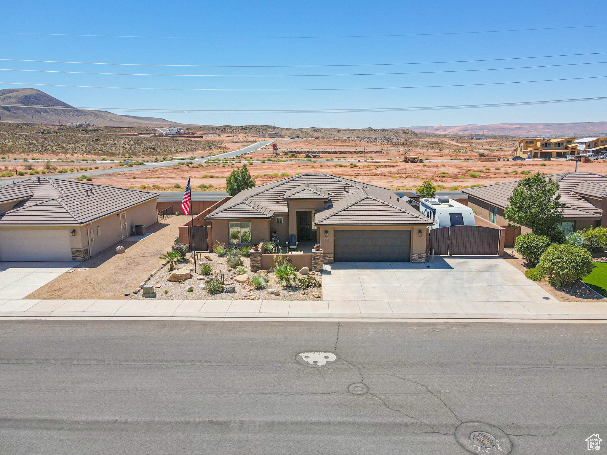 PEREGRINE POINT - Residential