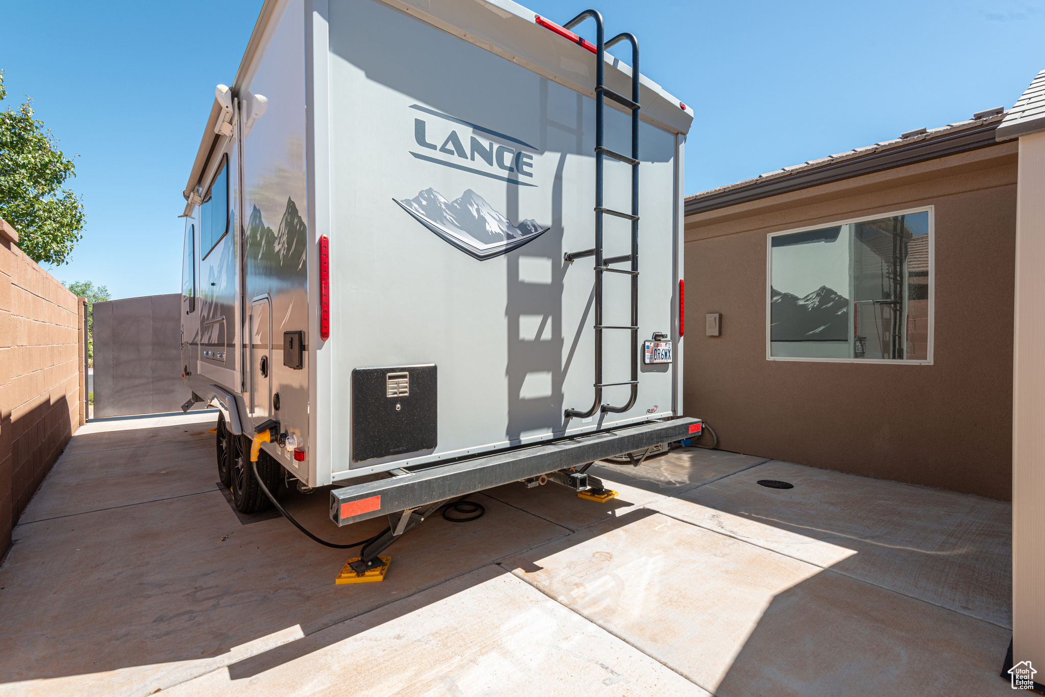 PEREGRINE POINT - Residential