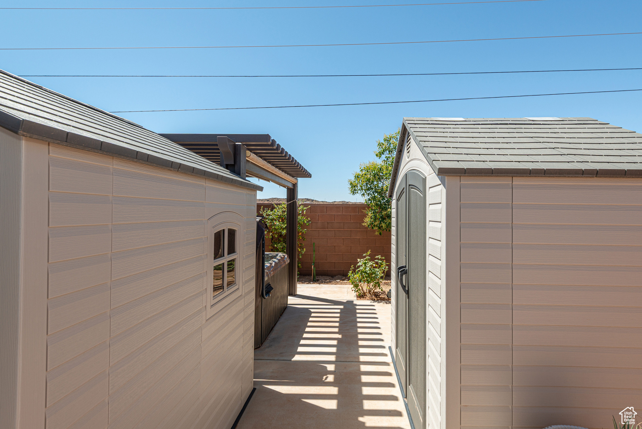 PEREGRINE POINT - Residential