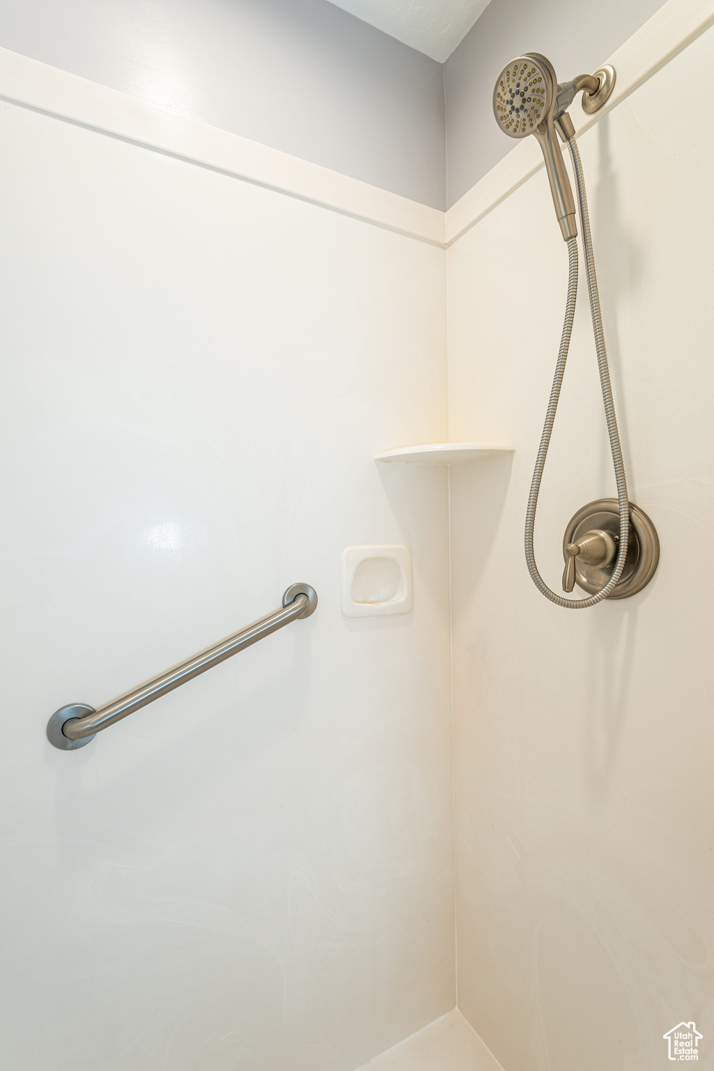 PEREGRINE POINT - Residential