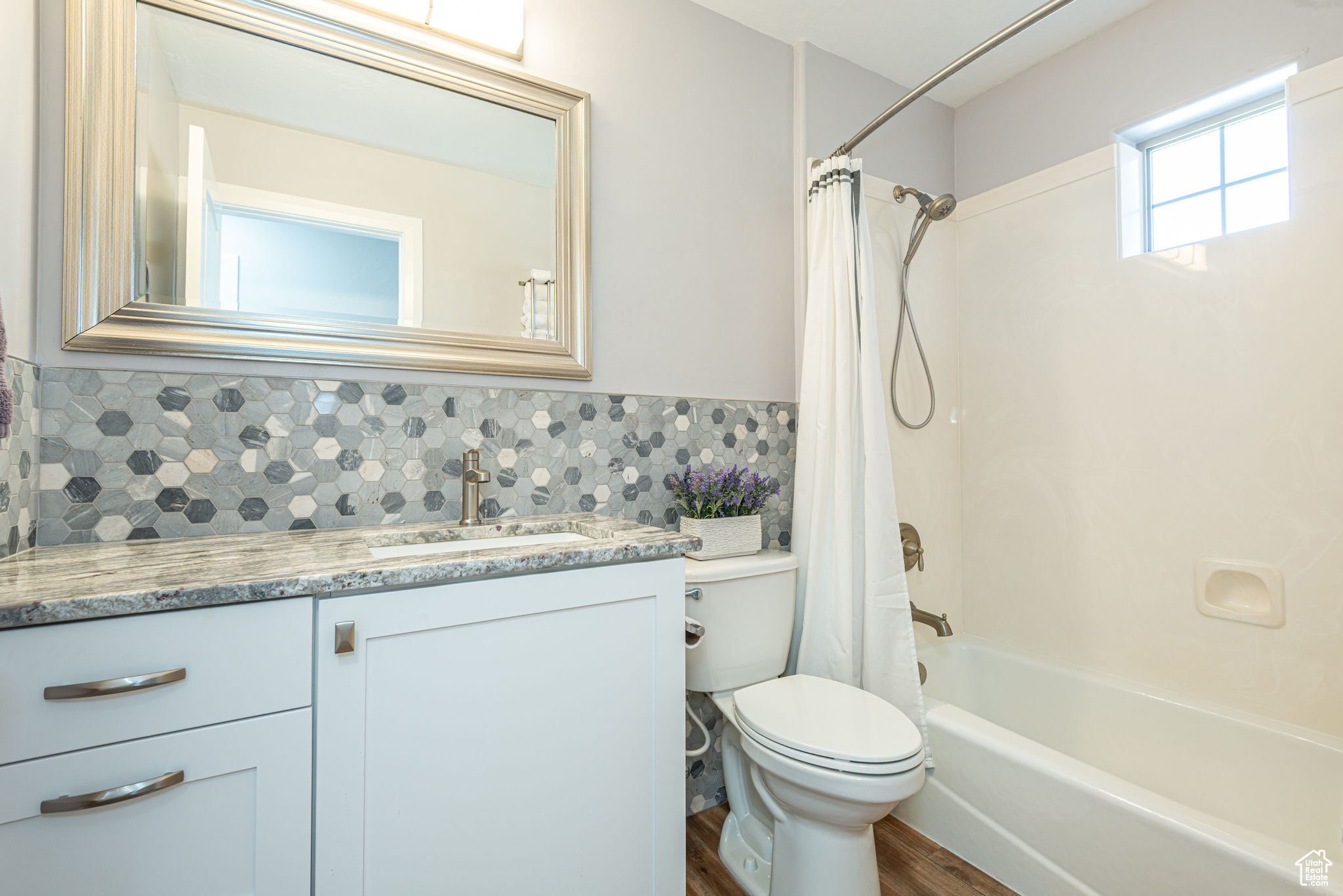 PEREGRINE POINT - Residential