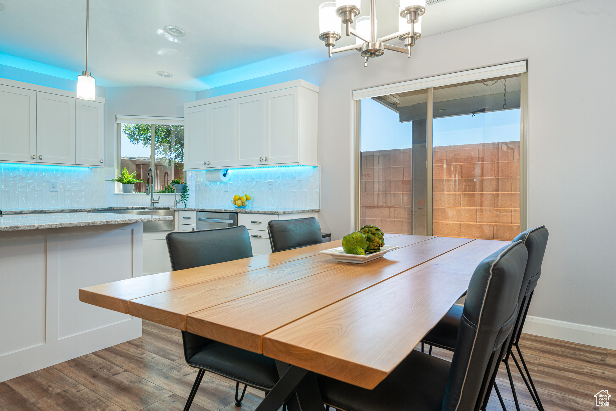 PEREGRINE POINT - Residential