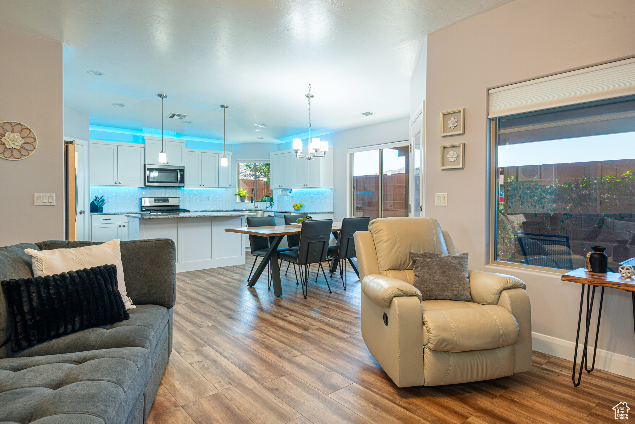 PEREGRINE POINT - Residential