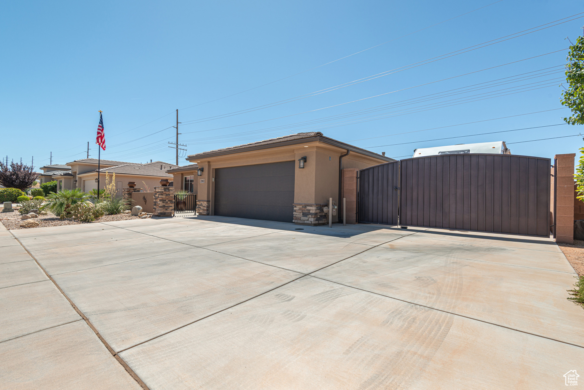 PEREGRINE POINT - Residential